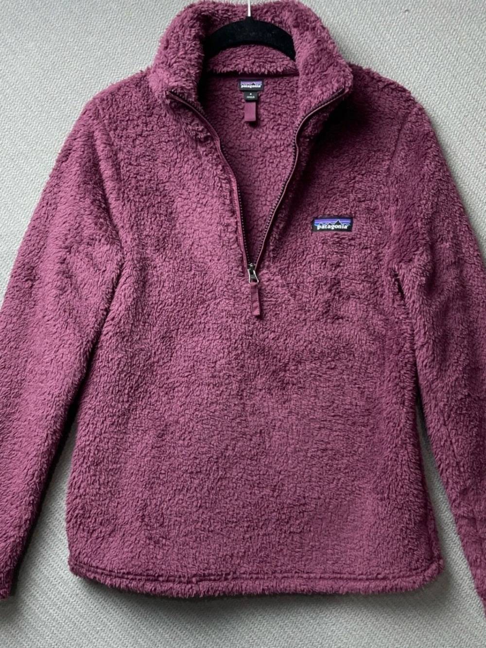Patagonia Los Gatos Women’s Plush 1/4 Zip Sweater — Berry Size Med